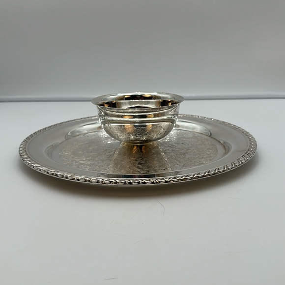 Vintage Oneida USA Silver Plated One Piece Chip & Dip Serving Platter - Picture 1 of 16